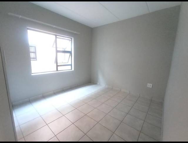 2 BEDROOM PROPERTY TO RENT IN GROBLERPARK